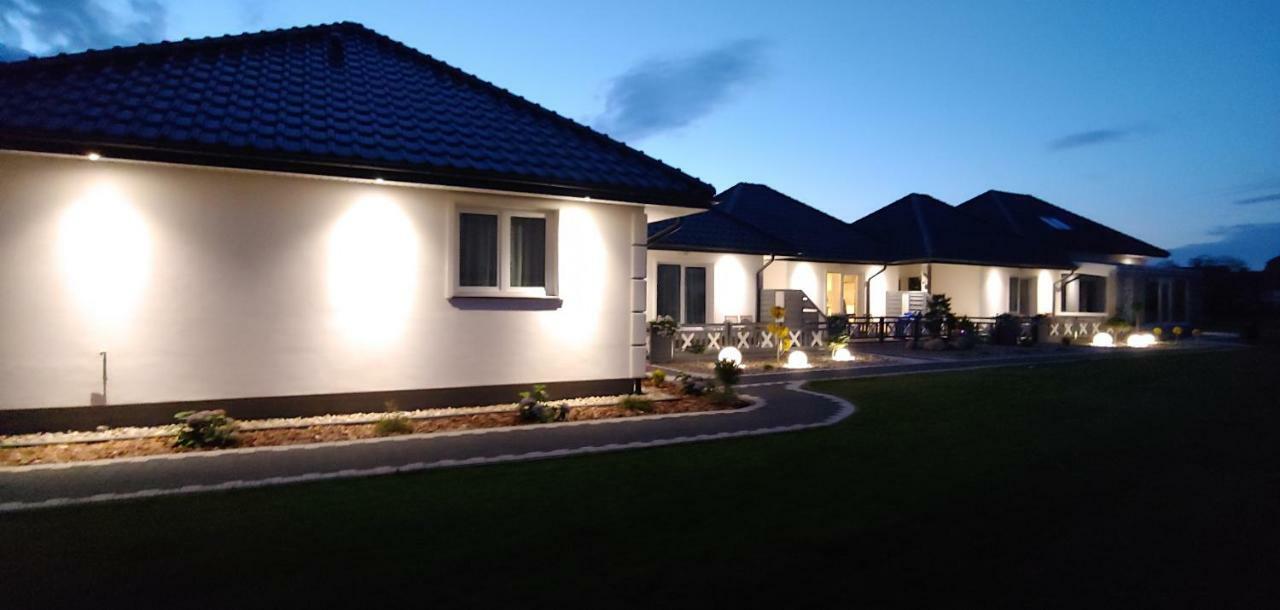 Apartamenty Dzemejra - Jumeirah Ujście-Darłowskie 外观 照片